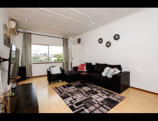 1.5 BEDROOM APARTMENT FOR SALE IN MUSGRAVE